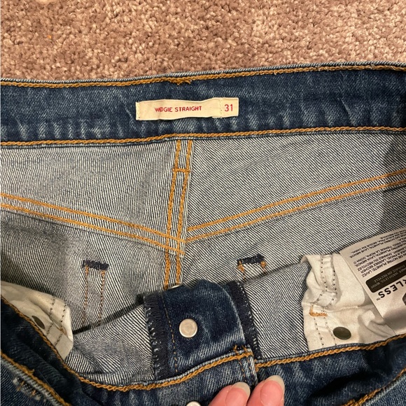 Levi Distressed Jeans - Picture 2 of 5